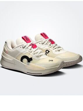 On Clouds THE ROGER PRO2 Clay
Womens